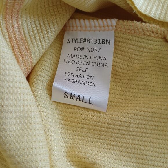 AEMI & CO Women's Small Yellow Knit Casual Light inside out look Tank Top New - Picture 12 of 13